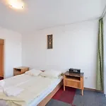 Krysztalowa Przystan 므르제지노