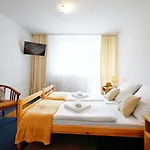 Krysztalowa Przystan 므르제지노