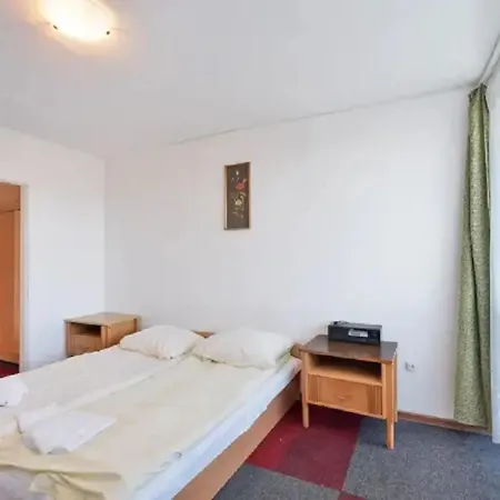 Krysztalowa Przystan Mrzeżyno