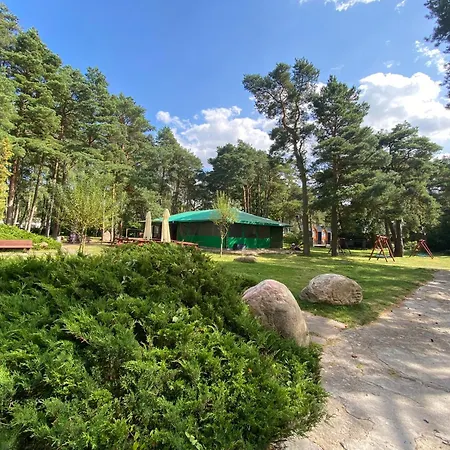 Krysztalowa Przystan 홀리데이파크 *