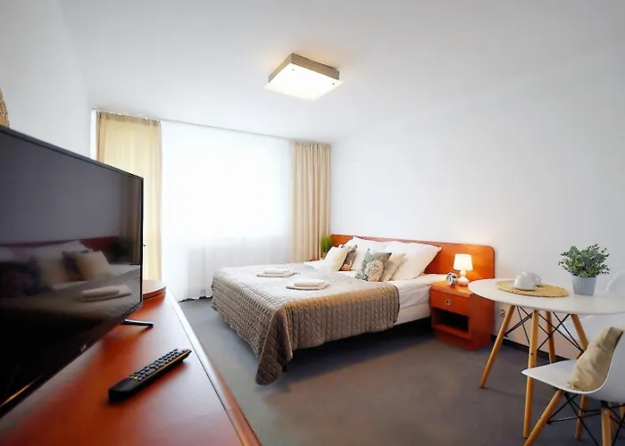 Kryształowa Przystań Kompleks wypoczynkowy *